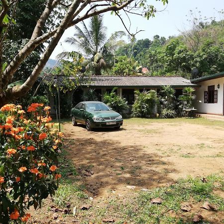 Leaf Guest House Gampola Eksteriør billede
