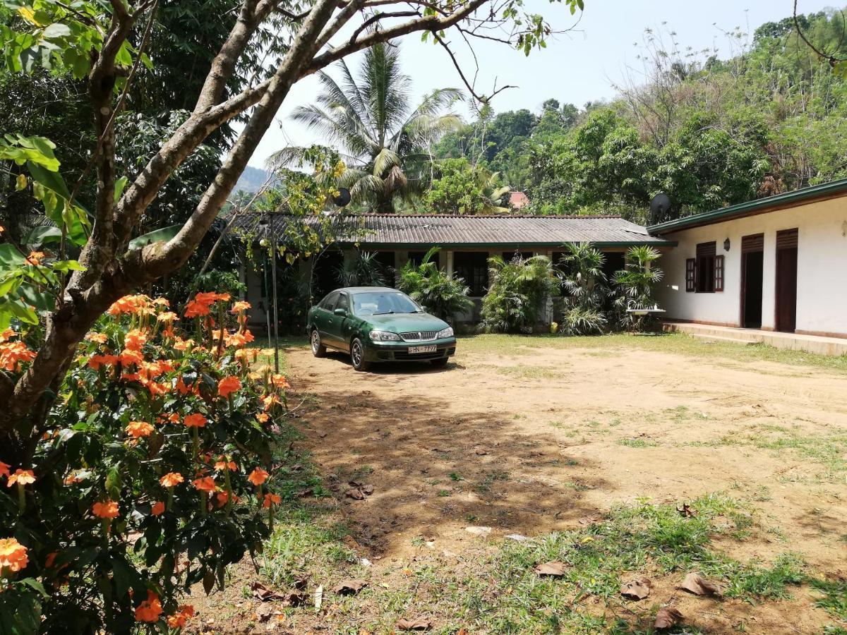 Leaf Guest House Gampola Eksteriør billede